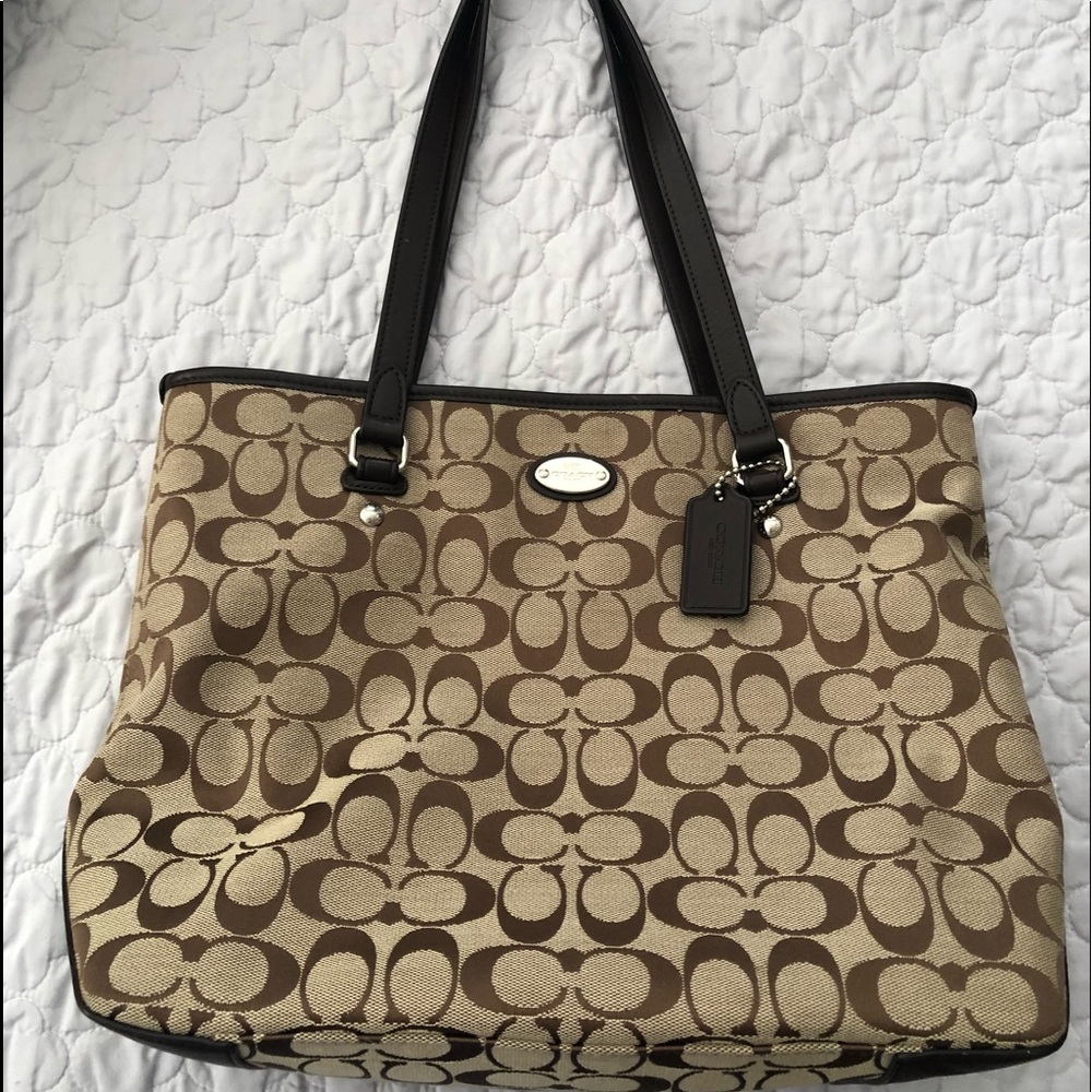 Coach signature tote purse